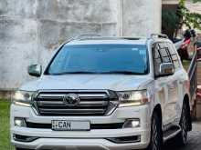 Toyota Land Cruiser V8 ZX 2016 SUV