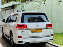 https://riyasewana.com/uploads/toyota-land-cruiser-2016-1218013313002.jpg