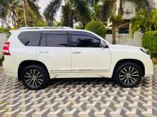 https://riyasewana.com/uploads/toyota-land-cruiser-2016-128321612194.jpg