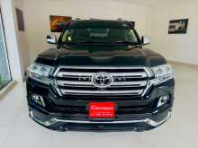 Toyota Land Cruiser Sahara V8 ZX Bruno Cross 2016 SUV
