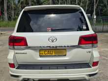 https://riyasewana.com/uploads/toyota-land-cruiser-2016-2111491012382.jpg