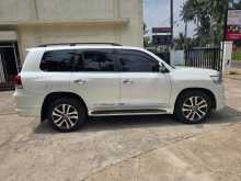 https://riyasewana.com/uploads/toyota-land-cruiser-2016-2111491012483.jpg