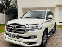Toyota Land Cruiser Sahara 200 V8 2015 SUV