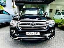 Toyota Land Cruiser Sahara V8 ZX 2016 SUV