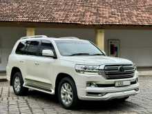 Toyota Land Cruiser Sahara V8 2016 SUV