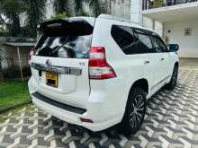 https://riyasewana.com/uploads/toyota-land-cruiser-2016-713142112202.jpg