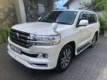 Toyota Land Cruiser Sahara V8 AX 2017 SUV