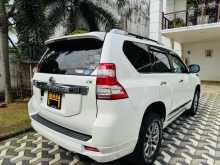 https://riyasewana.com/uploads/toyota-land-cruiser-2017-2515294012102.jpg