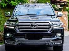 Toyota Land Cruiser V8 Sahara 2017 SUV