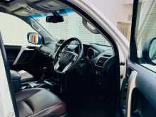 https://riyasewana.com/uploads/toyota-land-cruiser-2017-920044312973.jpg