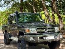 Toyota Land Cruiser Sahara LC79 2018 SUV