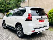 https://riyasewana.com/uploads/toyota-land-cruiser-2023-114421612633.jpg