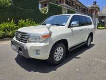 Toyota Land Cruiser V8 2017 SUV