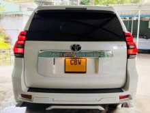 Toyota Land Cruiser 2023 SUV