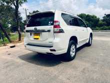 https://riyasewana.com/uploads/toyota-land-cruiser-211354085.jpg