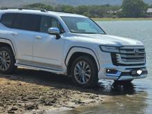 Toyota Land Cruiser LC300 ZX 2025 SUV