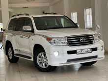 Toyota Land Cruiser Prado V8 2011 SUV