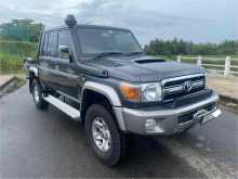 Toyota Land Cruiser LX V8 2018 SUV