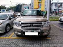 Toyota Land Cruiser V8 2011 SUV