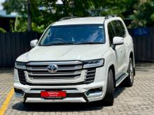 Toyota Land Cruiser 200 2013 SUV