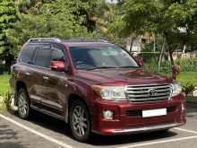 Toyota Land Cruiser Sahara V8 2012 SUV