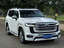 Toyota Land Cruiser LC300 ZX 2024 SUV