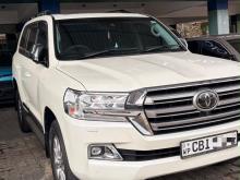 Toyota Land Cruiser Sahara V8 2018 SUV
