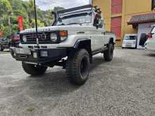 Toyota Land Cruiser 2014 SUV