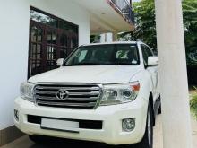 Toyota Land Cruiser Sahara V8 2013 SUV
