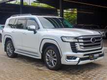 Toyota Land Cruiser 300 ZX 2023 SUV