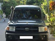Toyota Land Cruiser Sahara Prado 2005 SUV