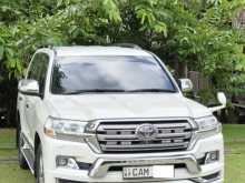 Toyota Land Cruiser Sahara V8 2015 SUV