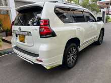 https://riyasewana.com/uploads/toyota-land-cruiser-301825004592.jpg