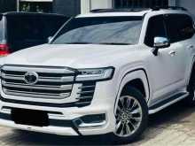 Toyota Land Cruiser ZX LC300 2025 SUV