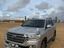 Toyota Land Cruiser V8 2010 SUV
