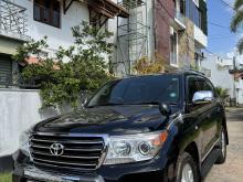 Toyota Land Cruiser VX V8 2011 SUV