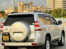 https://riyasewana.com/uploads/toyota-land-cruiser-322011317036.jpg