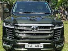 Toyota Land Cruiser Sahara V8 2010 SUV
