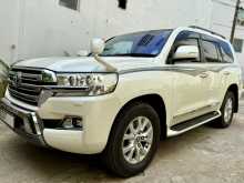 Toyota Land Cruiser VX V8 2016 SUV