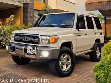 Toyota Land Cruiser SaharaJ 76 Series 2014 SUV
