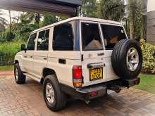https://riyasewana.com/uploads/toyota-land-cruiser-575931653.jpg