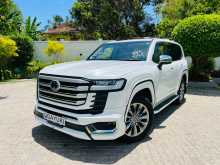 Toyota Land Cruiser Sahara ZX LC 300 2024 SUV