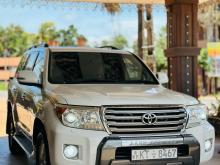 Toyota Land Cruiser V8 2012 SUV