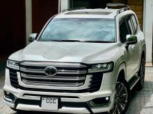Toyota Land Cruiser LC 300 2023 SUV