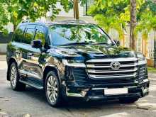 Toyota Land Cruiser Sahara V8 202 ZX LC300 Upgraded 2015 SUV