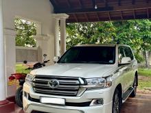 Toyota Land Cruiser VX V8 2017 SUV
