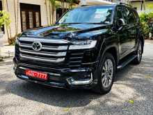 Toyota Land Cruiser LC300 ZX 2025 SUV