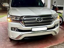 Toyota Land Cruisers VX V8 2017 SUV