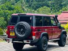 https://riyasewana.com/uploads/toyota-land-crusar-241318574672.jpg