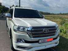 Toyota Land Cruiser SAHARA V8 2016 SUV